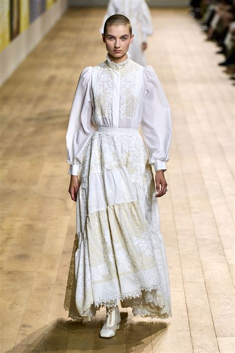 christian Dior dresses fall 2022